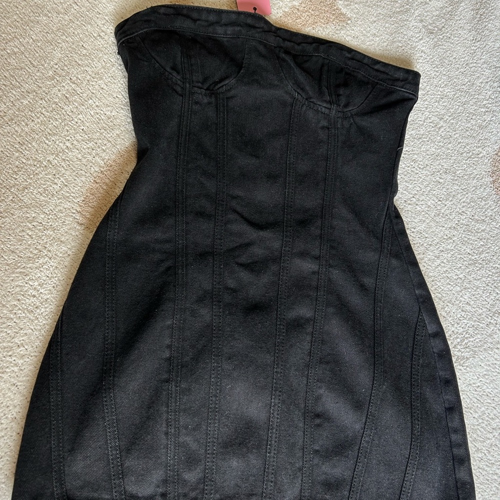 PrettyLittleThing Black Strapless Dress